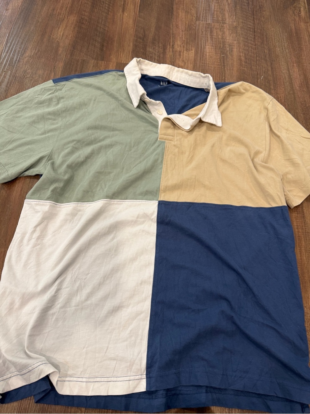 GAP Colorblock Polo in Green, Beige, Navy & White